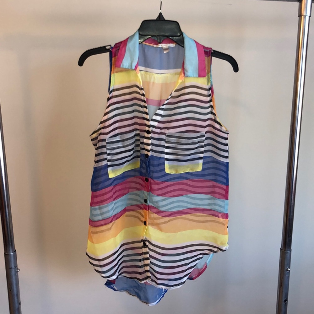 Cute sleeveless blouse